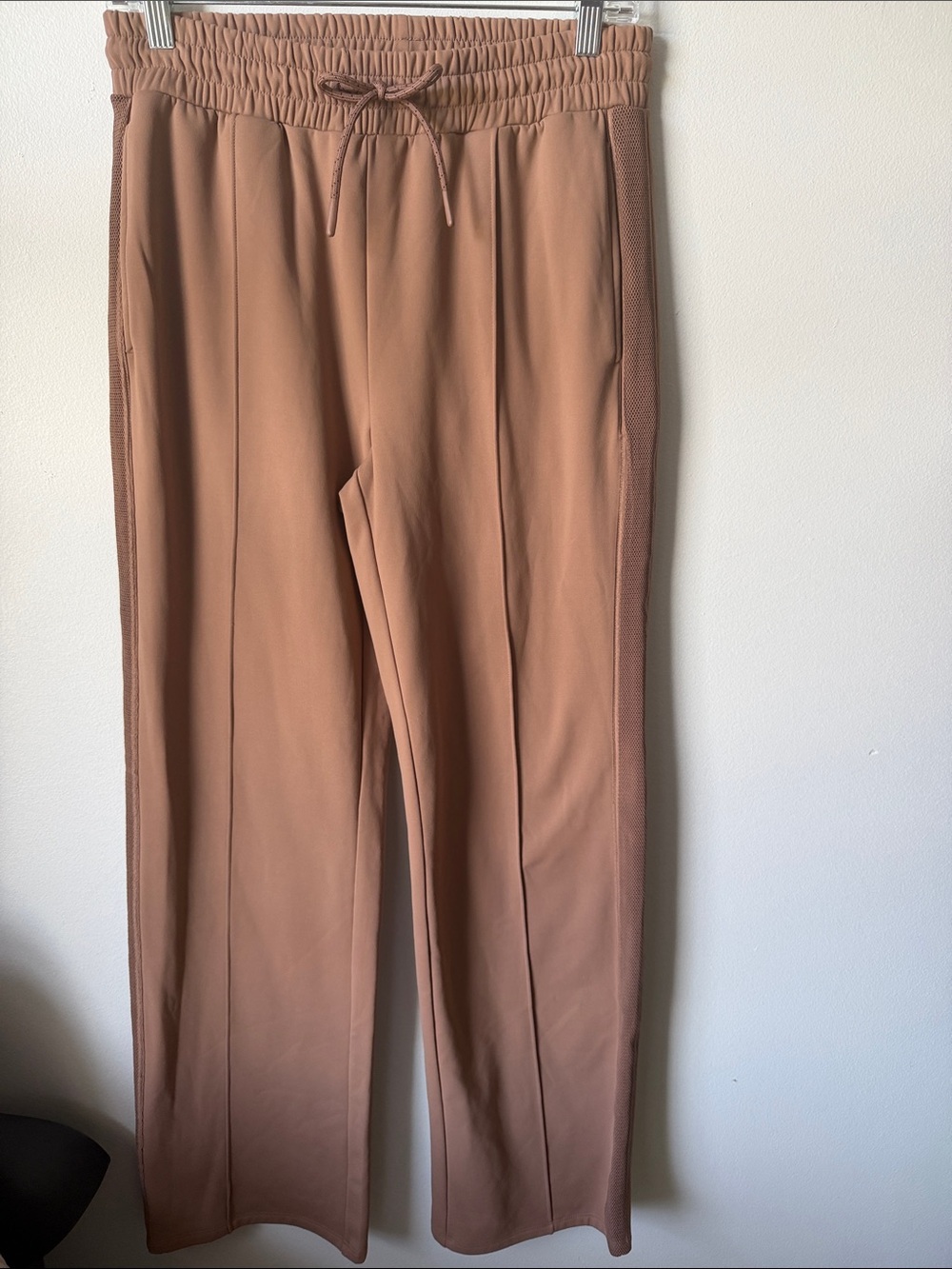 Forever 21 Men’s Drawstring Joggers in Brown